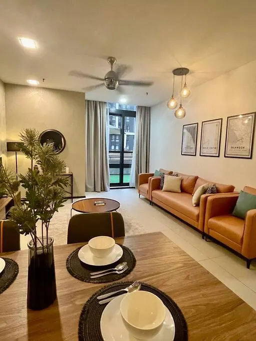 Apartment New Arcoris Mont Kiara Huge Balcony For 8 Pax 2 Bedroom -Garden- Kuala Lumpur