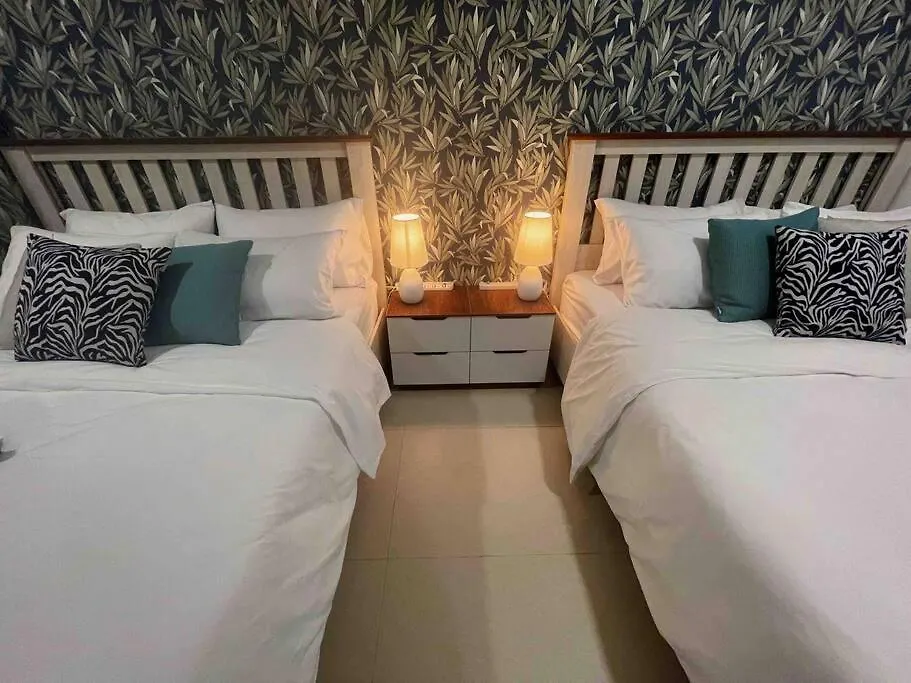 New Arcoris Mont Kiara Huge Balcony For 8 Pax 2 Bedroom -Garden- Kuala Lumpur Apartment