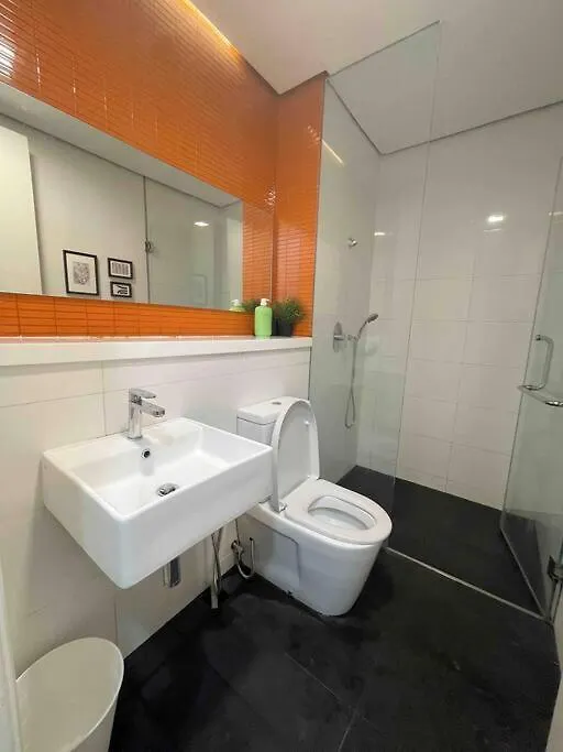 Apartment New Arcoris Mont Kiara Huge Balcony For 8 Pax 2 Bedroom -Garden- Kuala Lumpur