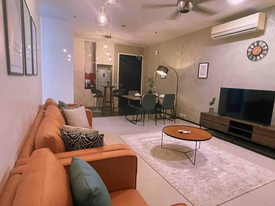 New Arcoris Mont Kiara Huge Balcony For 8 Pax 2 Bedroom -Garden- Kuala Lumpur Malaysia