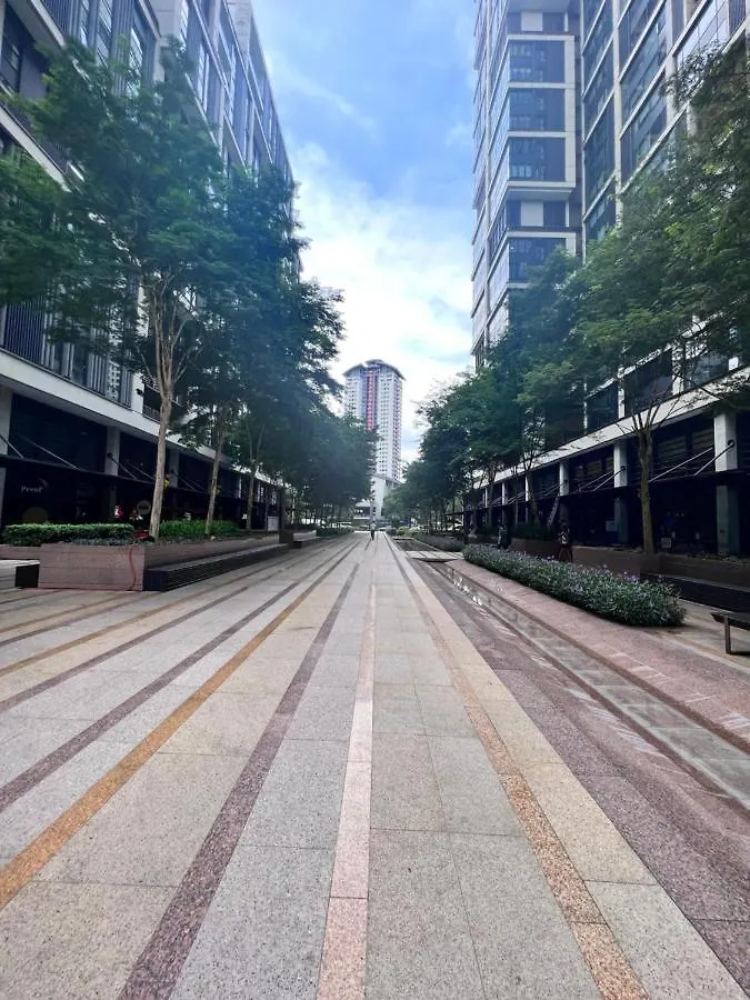 New Arcoris Mont Kiara Huge Balcony For 8 Pax 2 Bedroom -Garden- Kuala Lumpur